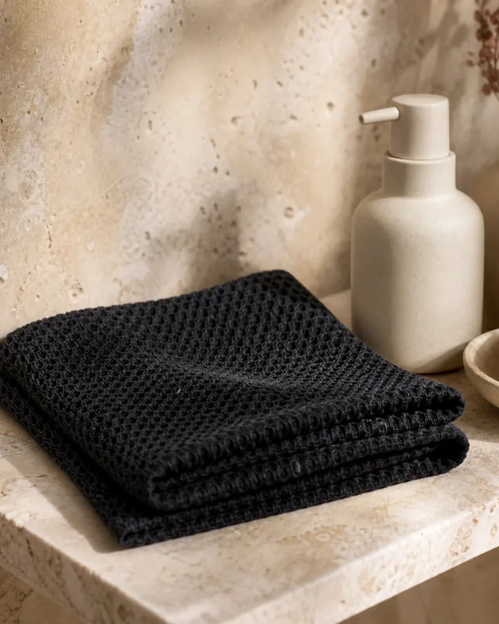 Serviette exfoliante Mimir rose, vue de près